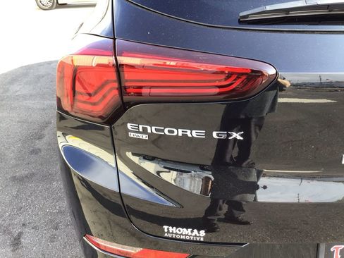 New 2025 Buick Encore GX Sport Touring image 11