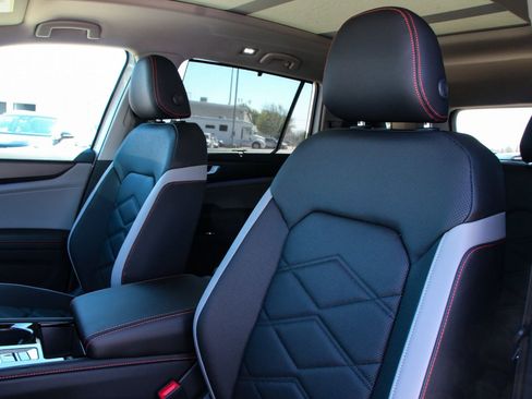 New 2026 Volkswagen Atlas Peak Edition AWD/4WD image 11