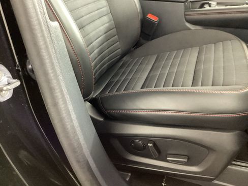 Used 2025 Ford Explorer ST-Line AWD/4WD image 9