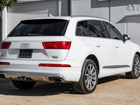 Used 2018 Audi Q7 3.0T Prestige image 11