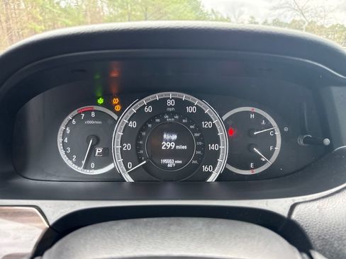 Used 2016 Honda Accord Touring image 19