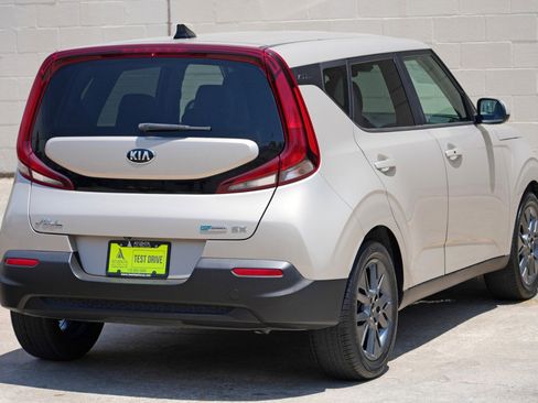 Used 2020 Kia Soul EX FWD image 45