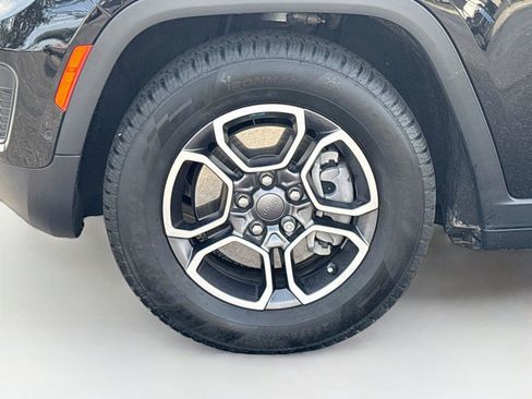 Used 2022 Jeep Grand Cherokee Trailhawk w/ Advanced Protech Group II AWD/4WD image 36