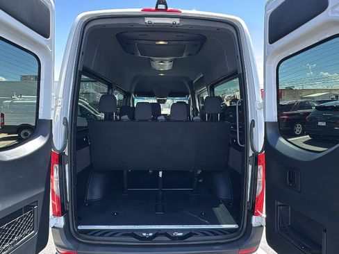 Used 2024 Mercedes-Benz Sprinter 2500 image 13