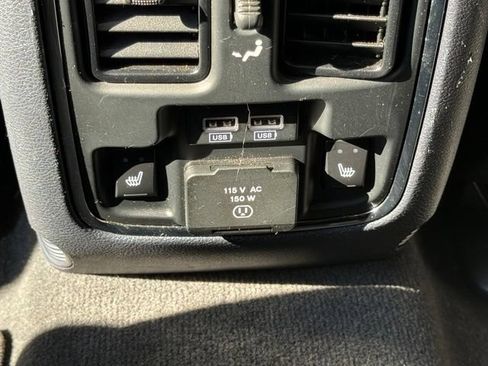 Used 2014 Jeep Grand Cherokee Overland w/ Advanced Technology Group AWD/4WD image 17