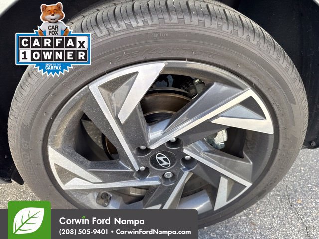 Used 2025 Hyundai Elantra SEL FWD image 14