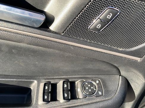 Certified 2022 Ford Edge SEL image 16