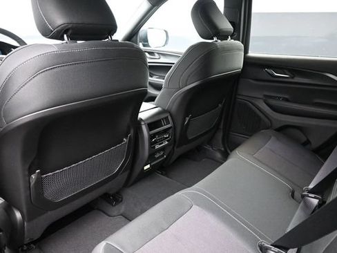 New 2026 Jeep Grand Cherokee Laredo X RWD image 10