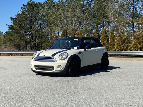 Used 2014 MINI Cooper Convertible image 12