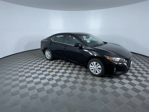 Certified 2025 Nissan Sentra S FWD image 2
