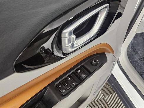 Used 2024 Jeep Compass Limited image 37