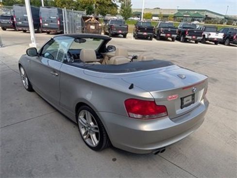 Used 2010 BMW 128i Convertible image 16