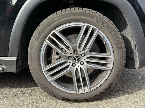 Certified 2026 Mercedes-Benz GLS 450 4MATIC image 16
