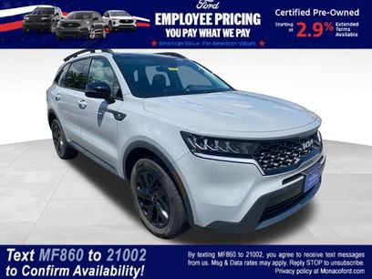 Used 2023 Kia Sorento S w/ Panoramic Sunroof Package