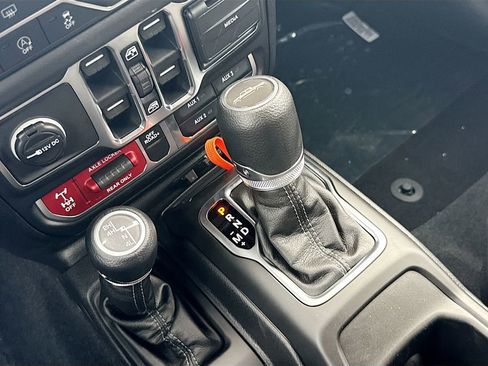 New 2026 Jeep Gladiator Mojave AWD/4WD image 17