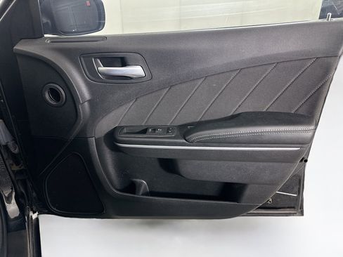Used 2021 Dodge Charger SXT RWD image 29