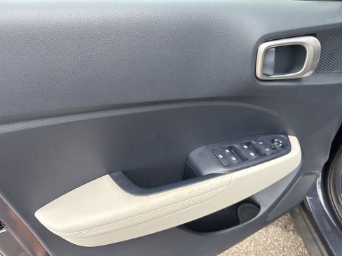 New 2026 Hyundai Venue SEL FWD image 7