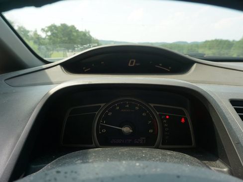 Used 2011 Honda Civic LX image 5