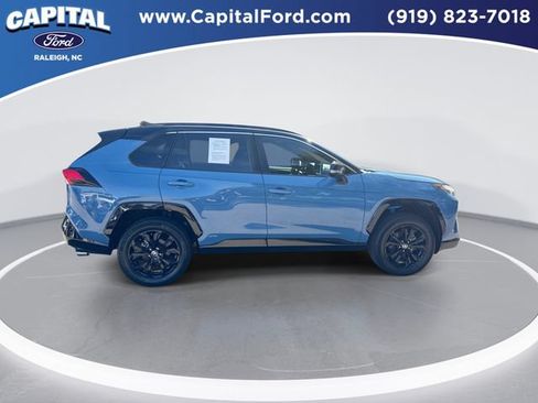 Used 2022 Toyota RAV4 XSE AWD/4WD image 9