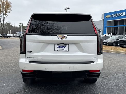 Used 2023 Cadillac Escalade ESV Sport Platinum image 9