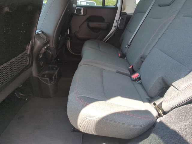 Used 2024 Jeep Wrangler Unlimited Rubicon AWD/4WD image 21