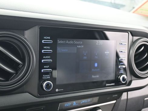 Used 2022 Toyota Tacoma SR image 15