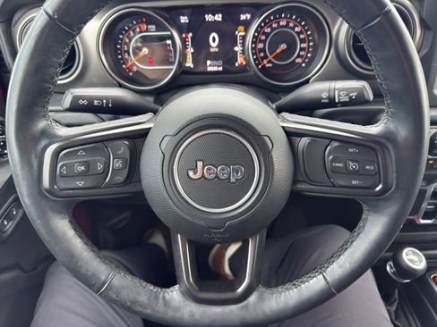 Used 2021 Jeep Wrangler Unlimited Sport image 19