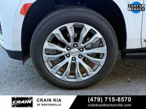 Used 2021 GMC Yukon Denali w/ Denali Premium Package image 35