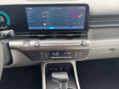 Used 2025 Hyundai Kona SEL image 17