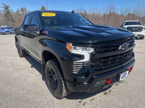 Used 2022 Chevrolet Silverado 1500 LT Trail Boss w/ Convenience Package II image 8