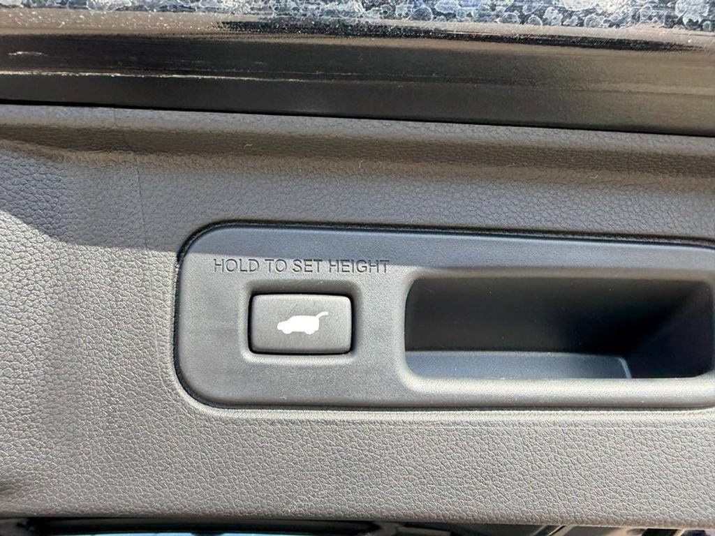 Used 2025 Honda Pilot Elite image 5