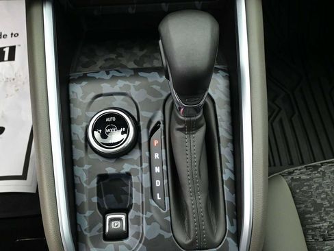 Used 2023 Chevrolet Colorado ZR2 AWD/4WD image 20