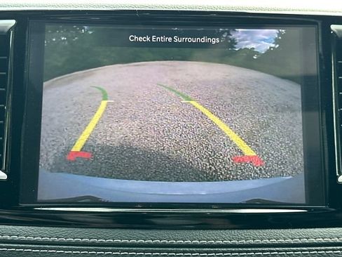Used 2025 Chrysler Pacifica Limited FWD image 35