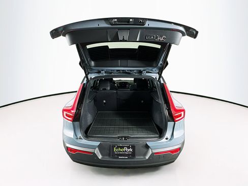 Used 2021 Volvo XC40 P8 Recharge w/ Advanced Package image 29