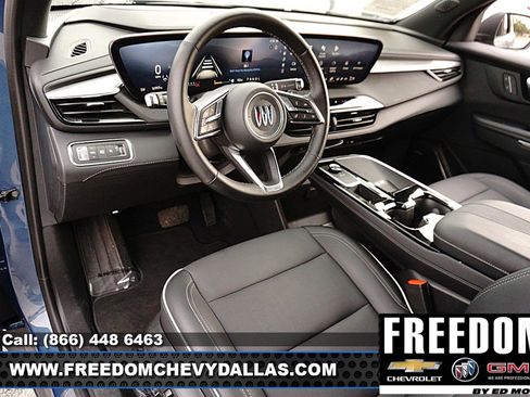 Used 2025 Buick Enclave Preferred image 6