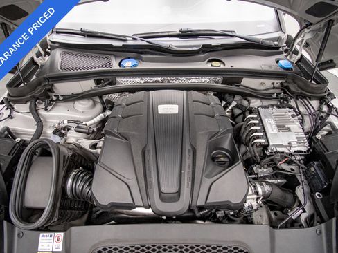 Used 2023 Porsche Macan GTS w/ Premium Package Plus AWD/4WD image 28