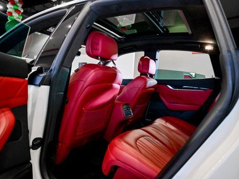 Used 2022 Maserati Levante Modena image 20