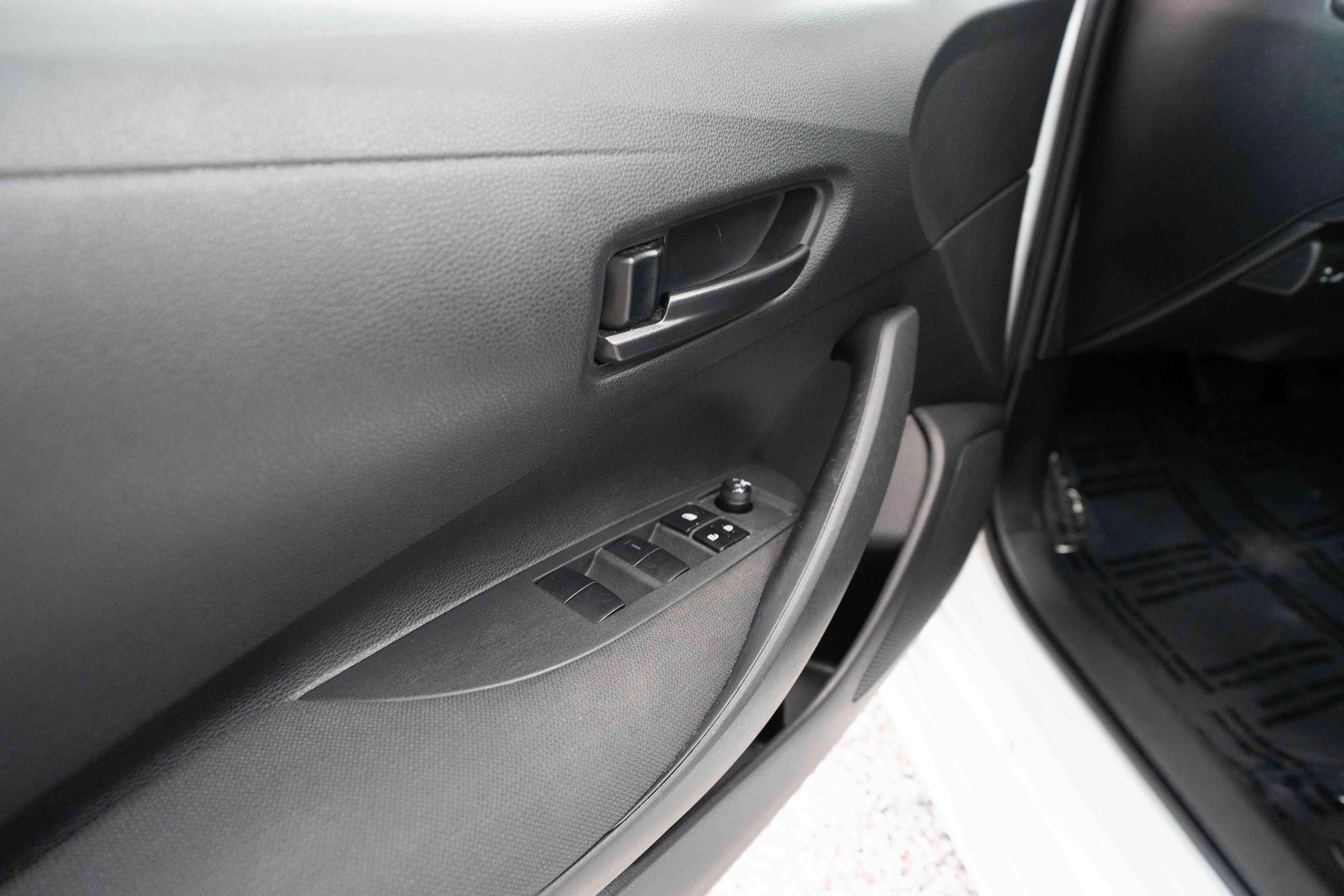 Used 2024 Toyota Corolla LE FWD image 7