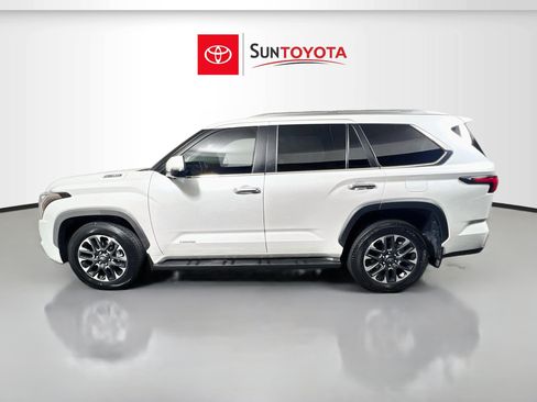 Used 2025 Toyota Sequoia Limited AWD/4WD image 7