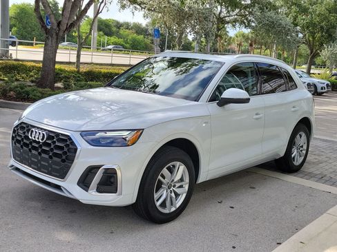Used 2023 Audi Q5 2.0T Premium w/ Convenience Package AWD/4WD image 4