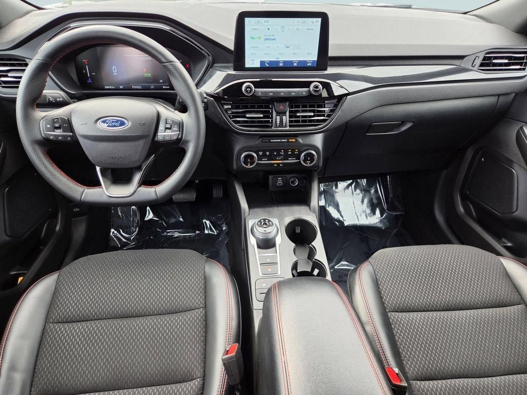 Used 2025 Ford Escape ST-Line AWD/4WD image 24
