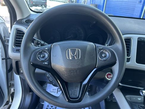 Used 2017 Honda HR-V EX image 12