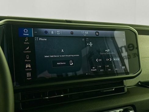 Used 2024 Jeep Wrangler Unlimited image 14