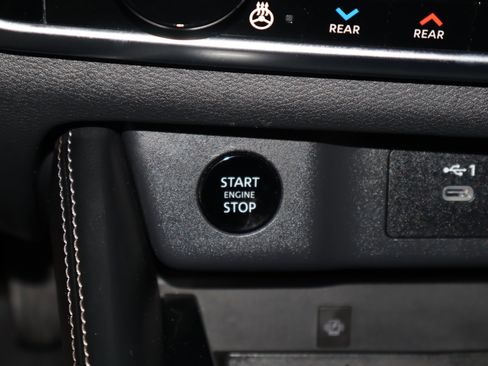 Used 2024 Nissan Rogue Platinum w/ Platinum Premium Package image 25