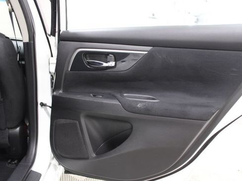 Used 2014 Nissan Altima 2.5 S FWD image 23