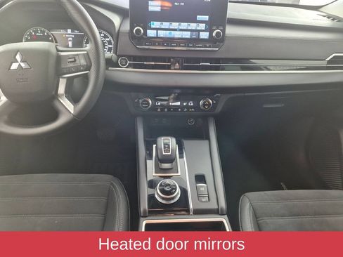 Used 2023 Mitsubishi Outlander SE FWD image 26