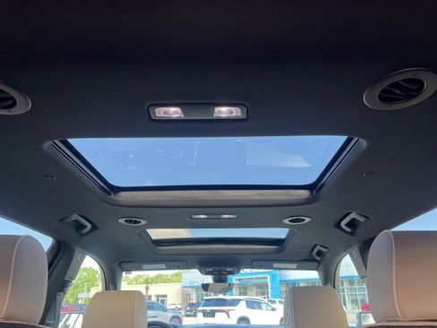 Used 2023 Chevrolet Traverse Premier w/ LPO, Floor Liner Package image 39