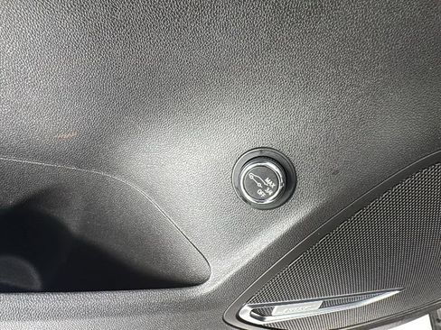 Used 2021 Buick Envision Essence w/ Technology Package I image 21