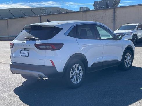 Used 2024 Ford Escape Active w/ Tech Pack #1 AWD/4WD image 3