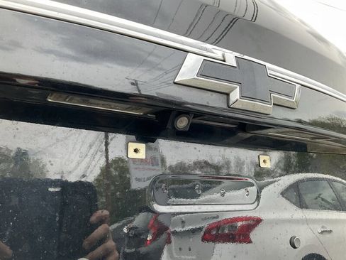 Used 2017 Chevrolet Equinox LT w/ Midnight Edition FWD image 10